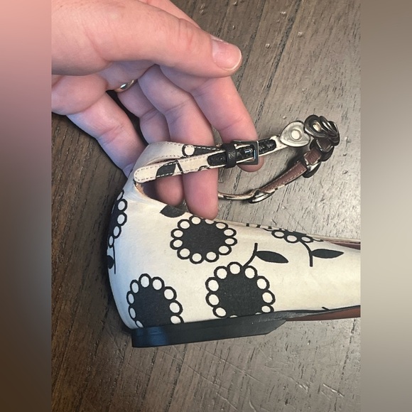 ALAIA PARIS WOMEN'S 38.5 BLACK & WHITE BALLERINA BALLET FLATS - Picture 11 of 16